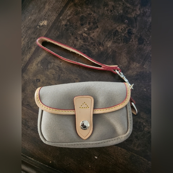 Dooney & Bourke Wristlet - Picture 1 of 9